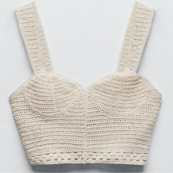 NWT. Zara Ecru Crochet Lace Crop Top. Size M. - Picture 4 of 11